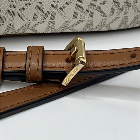 Michael Michael Kors Jet Set White Brown Logo Zip Camera Crossbody Bag - Picture 3 of 13
